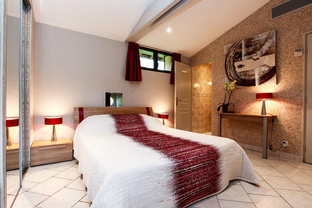 Chambres D'Hotes Les Peyrouses Sarlat-la-Canéda Eksteriør billede